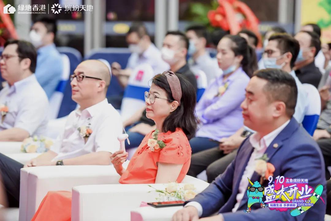 南宁五象新区绿地缤纷城,绿地缤纷天地星光市集