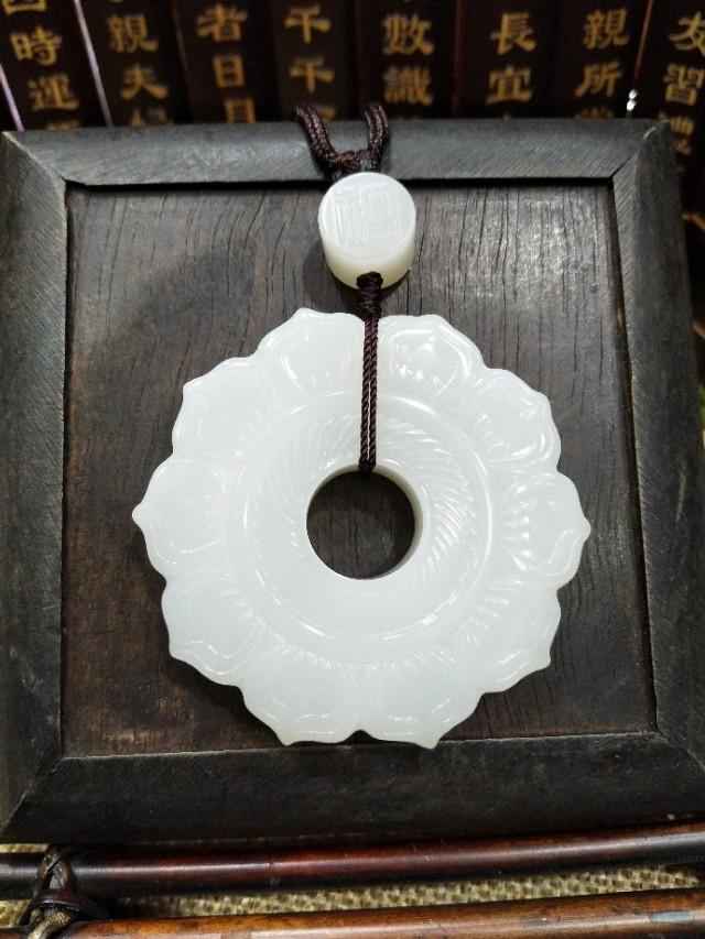 到新疆能买到什么玉石,到乌鲁木齐买和田玉真吗