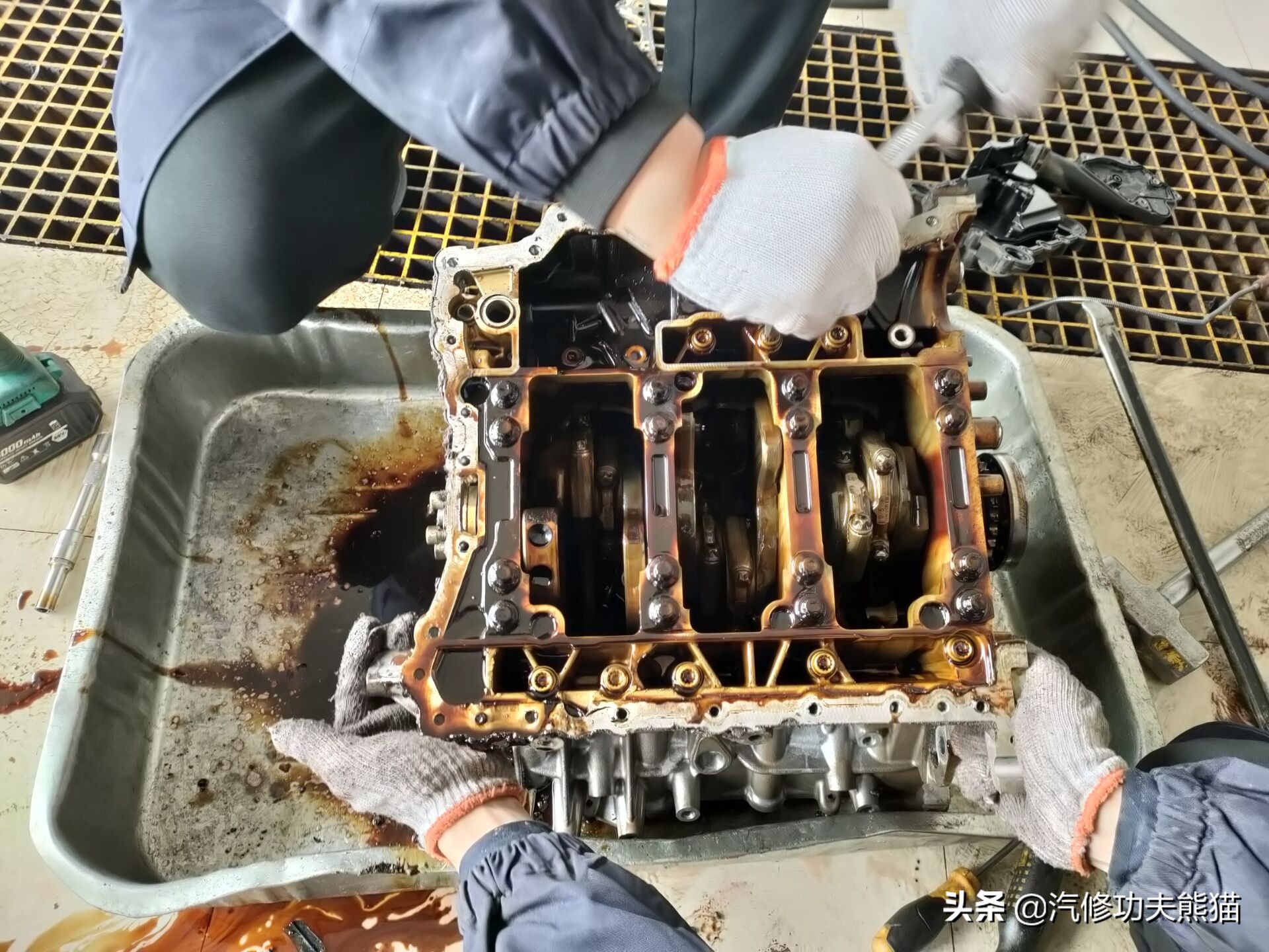 08款奥迪a6l手动挡2.0t烧机油么,09款奥迪a6l2.4烧机油怎么解决