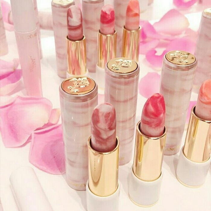 甜美系列来啦今日份美妆穿搭,2021秋冬潮流穿搭美少女