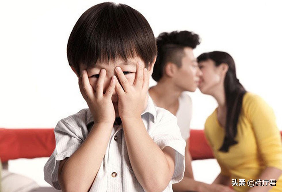 怎么跟宝宝说爱妈妈,怎样跟孩子讲什么是爱