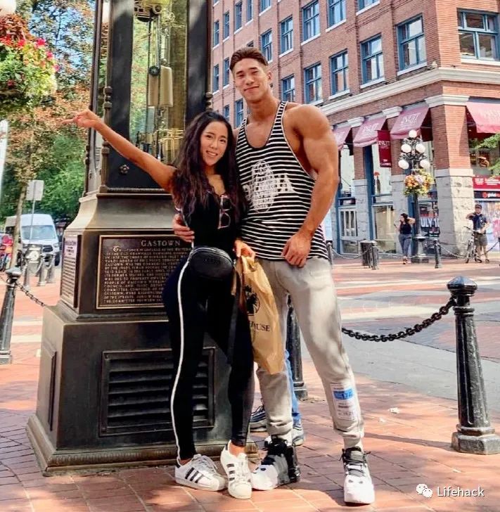 肌肉男女实力强啪，帅翻整个健身圈