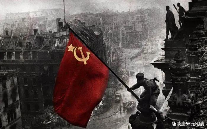 历史怪现象：拿破仑和希特勒为何都非要打苏联？里面有啥猫腻？