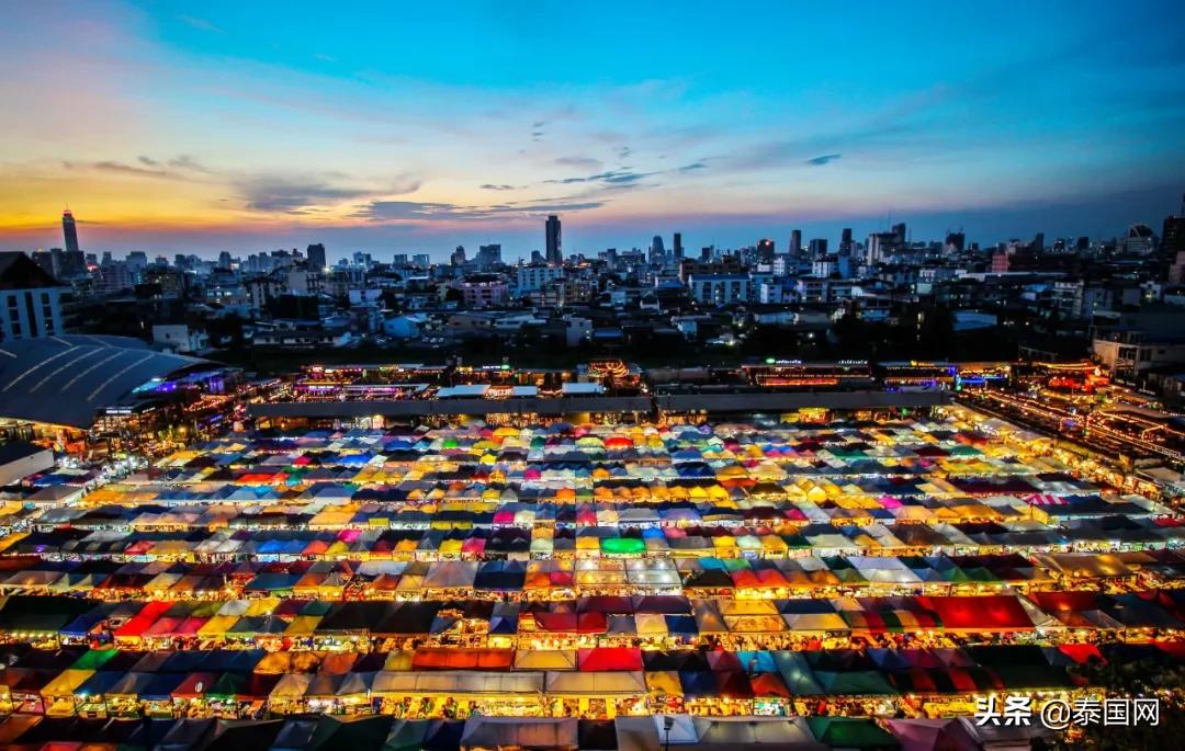 火车夜市，不说再见，只为后会有期……