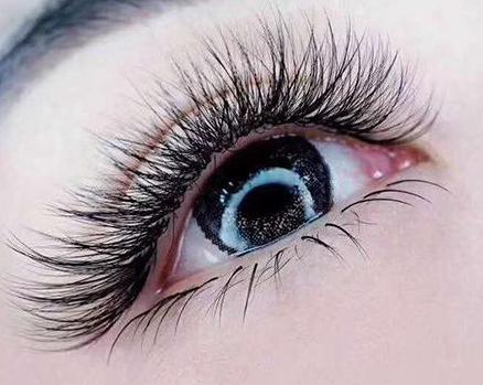 单根睫毛容易掉是为什么,老掉睫毛是什么原因