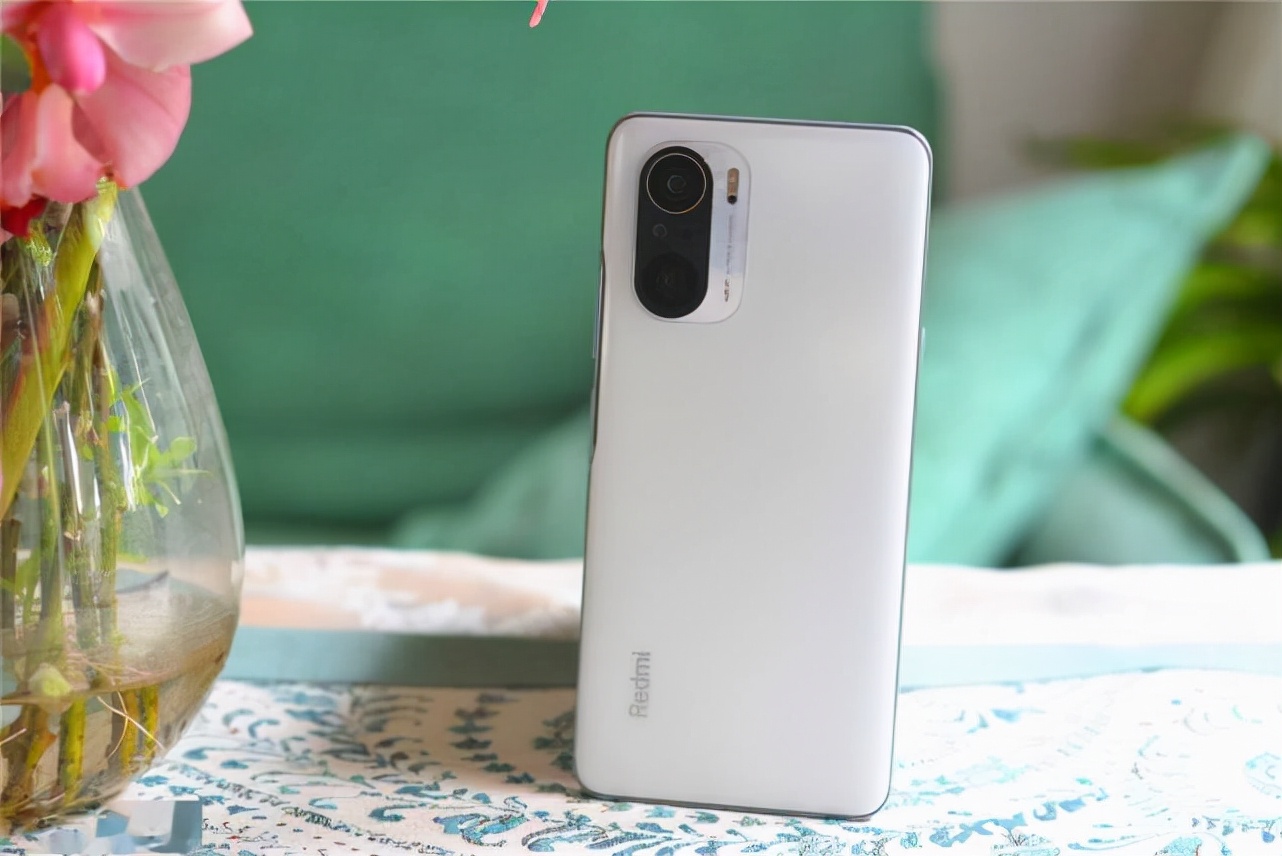 全新红米k40现在啥价,2500元买红米k70还是nova12活力版