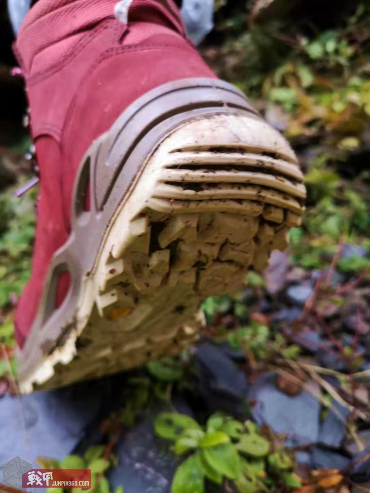 lowa逆行者户外鞋耐穿吗,lowa逆行者鞋测评