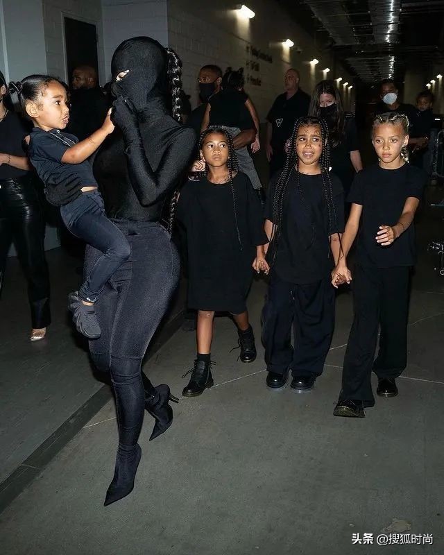 卡戴珊与侃爷大婚,卡戴珊为前夫侃爷庆生