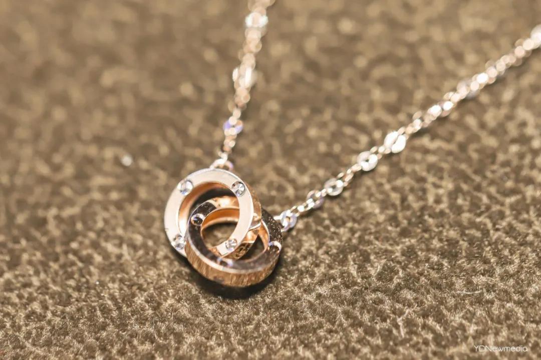 还有1天！光影奇遇坊、兔女郎快闪…齐现银泰创意城！折扣享不停