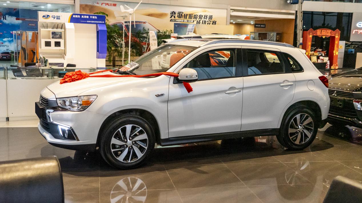 不要柔柔弱弱就要轰轰烈女汉子告诉你为啥选劲炫