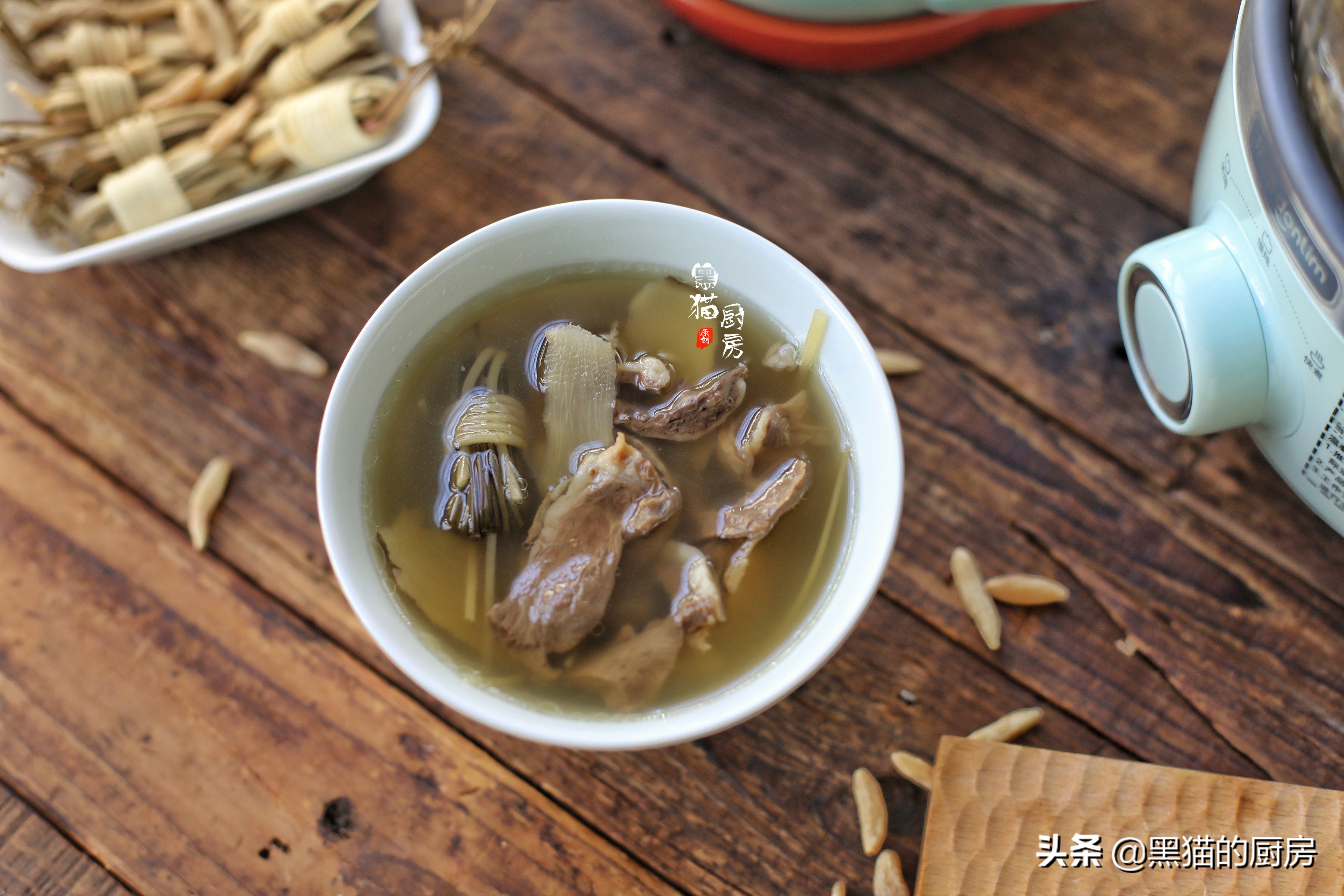 秋天煲一道清心润肺的靓汤,夏秋交替煲什么汤滋润润肺