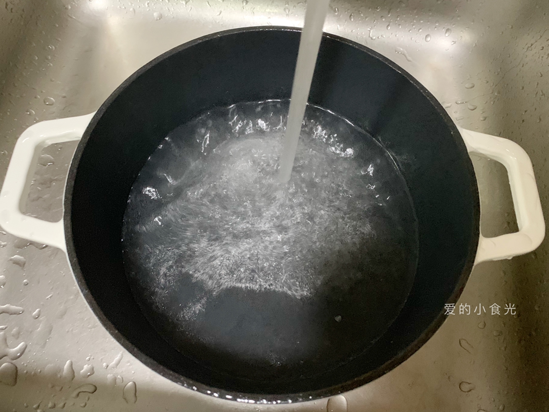 铁锅煎锅开锅的正确方法,不粘锅的正确开锅方法煎鱼