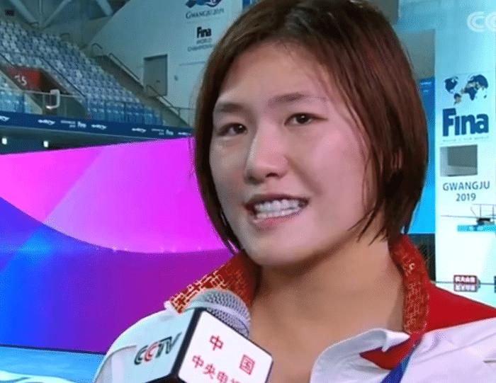 叶诗文重登领奖台,老将叶诗文上演惊天逆转