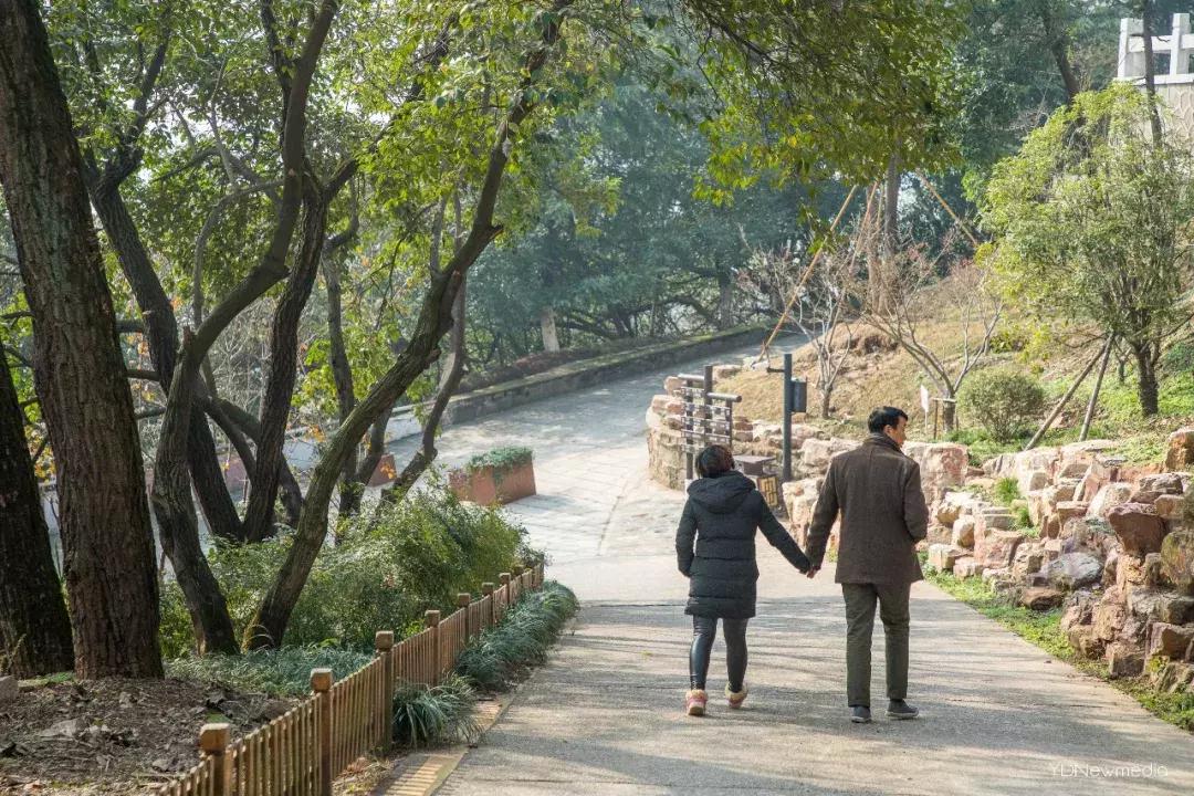 浜氭床鏇剧粡绗竴楂樺,浜氭床绗竴妗呮潌