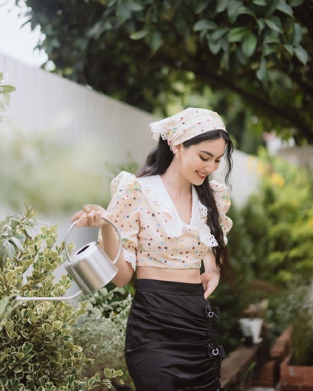 杨幂碎花裙粉色,杨幂穿东北碎花裙时尚感爆棚