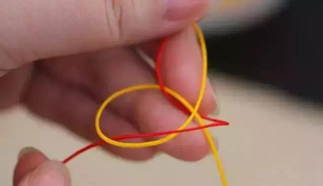 手编绳吊坠怎么打结,四股手编绳打结收尾
