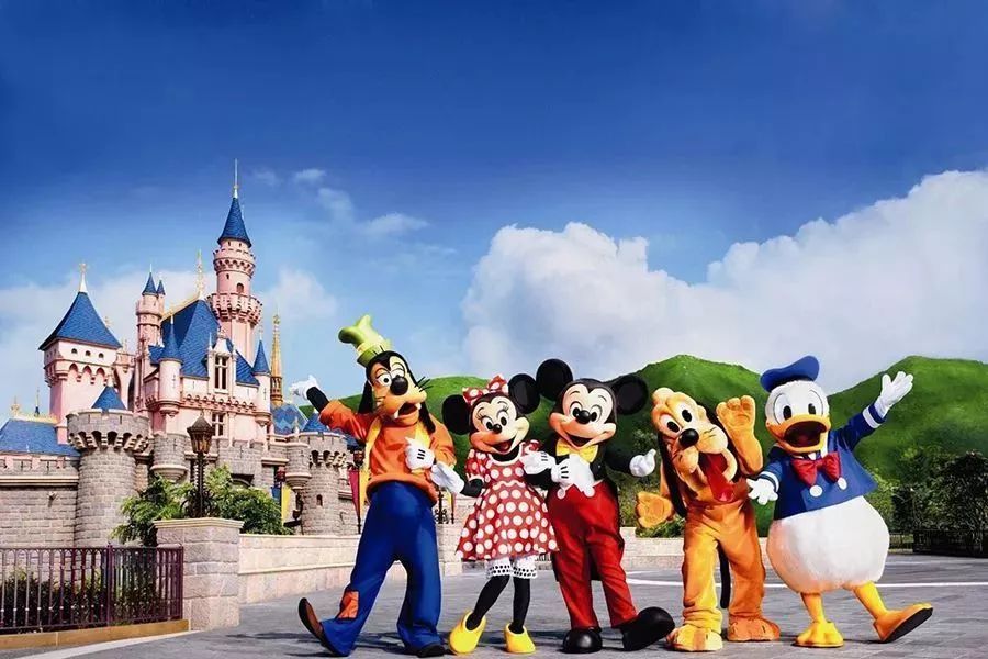 从IP到IP衍生品，主题乐园征服我们的那些“玩具”