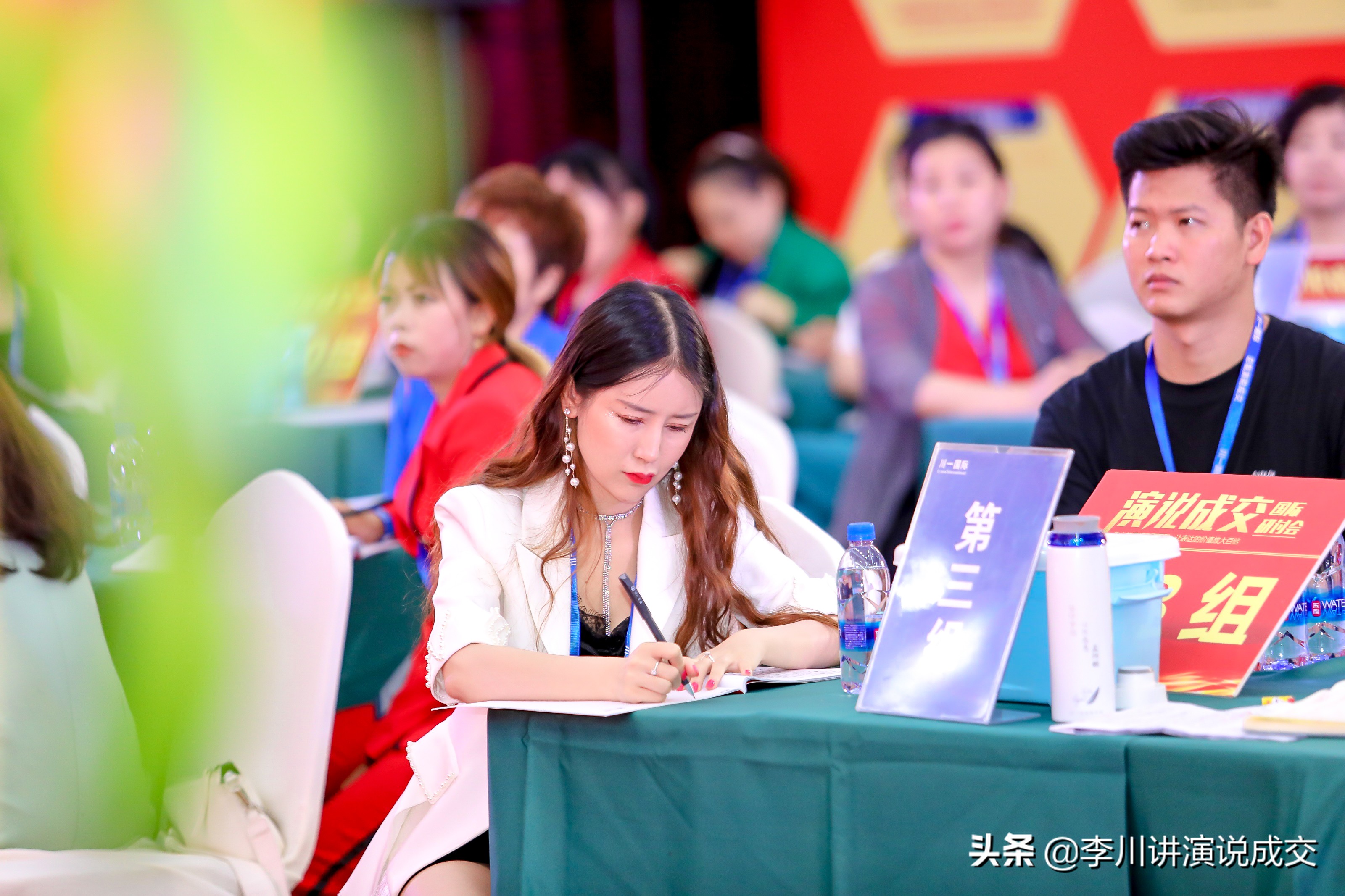 遇到有人当众羞辱你，不想忍气吞声，用好这三招，霸气回应