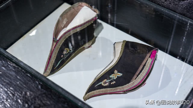 小脚一裹眼泪一缸,小脚三寸鞋