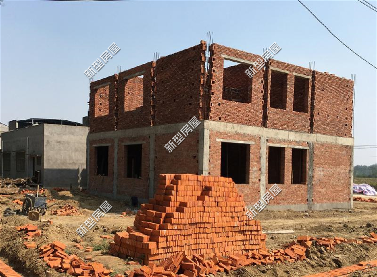 红砖盖房容易天花板开裂,农村房子外墙红砖裂缝怎么解决