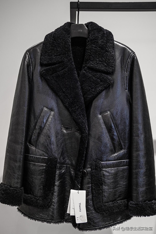 我们逛了天的成都时代奥莱，为你整理出这份春节新衣精明采购清单