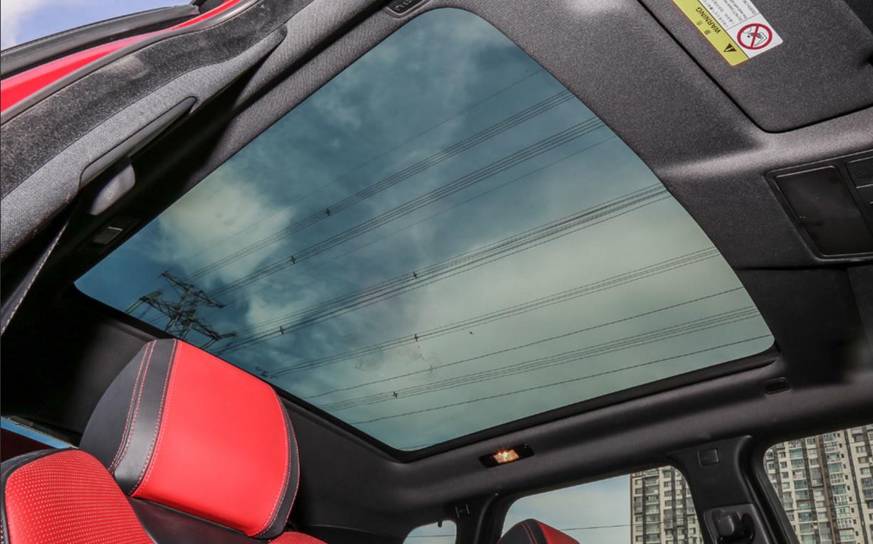 路虎发现极光2022新款落地价,路虎顶配揽胜落地价2021