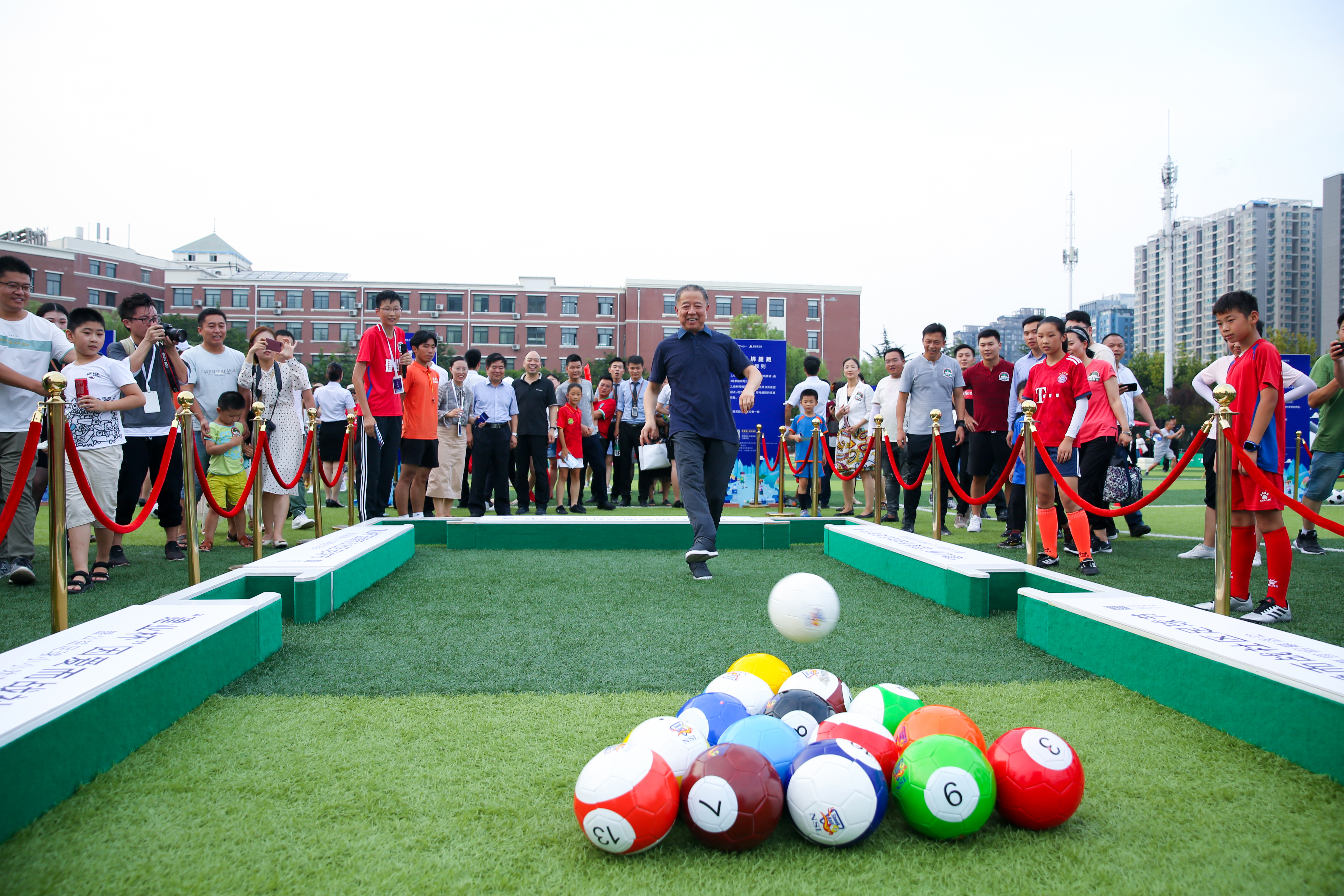 建业杯2020足球赛,有梦一起来拉开新年的大幕