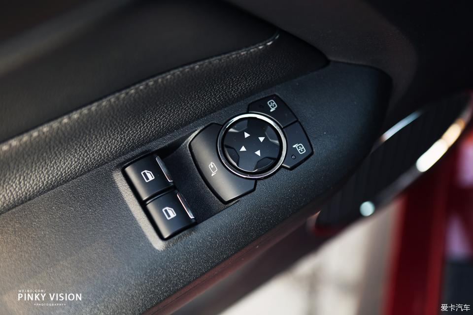 野马mustang宝石红,mustang提车真实评价