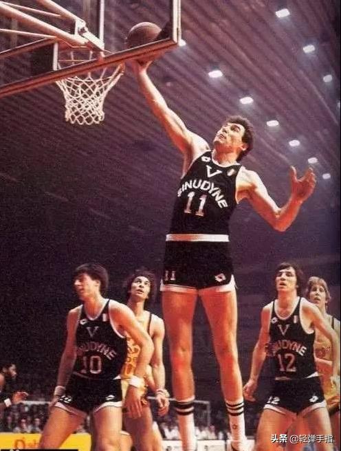 原篮球运动员穆铁柱现况,穆铁柱最伟大中锋