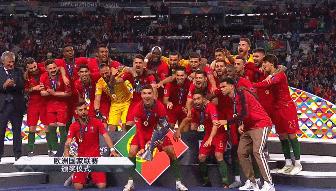 晨读-队史第二座奖杯！他们是真正的黄金一代