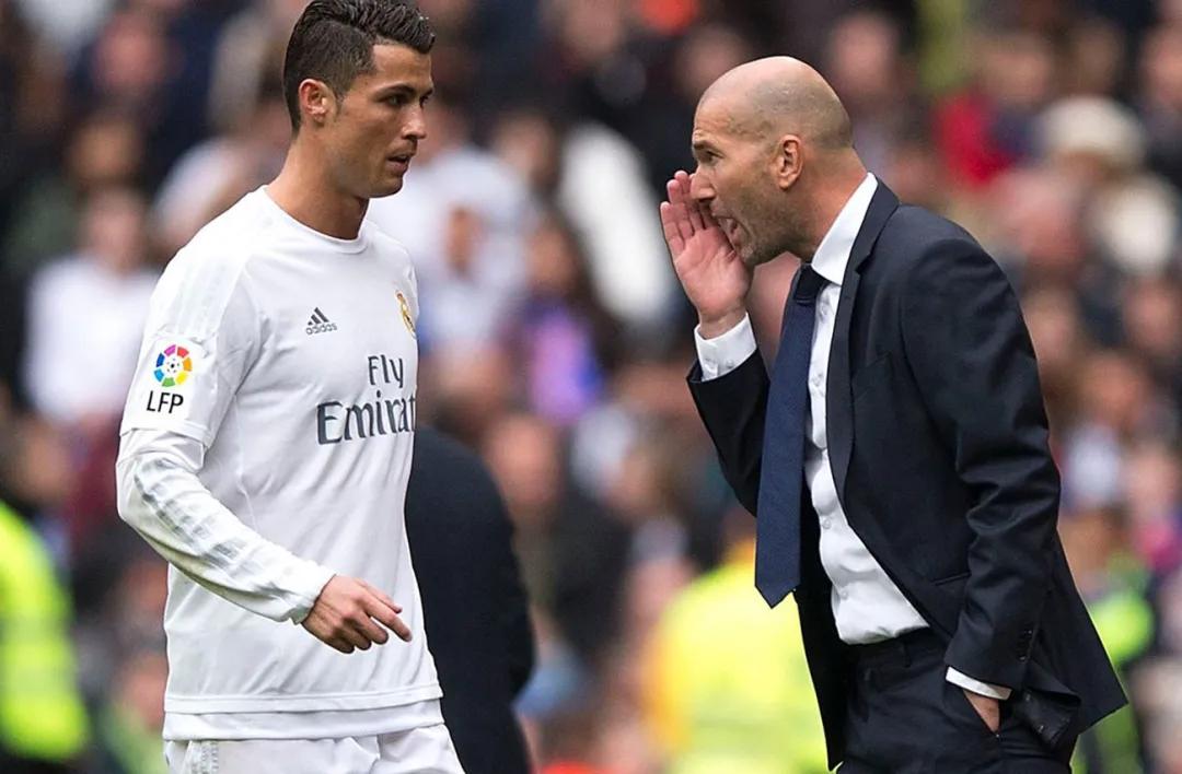 足球队员最帅的发型,足球运动员都留什么发型