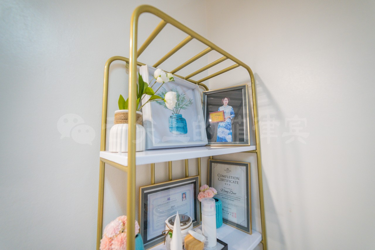 90后美女开了一家美容院,90后美女开直营店