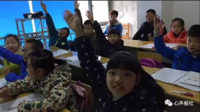 温暖一双手四年级作文,一双温暖的手作文600字