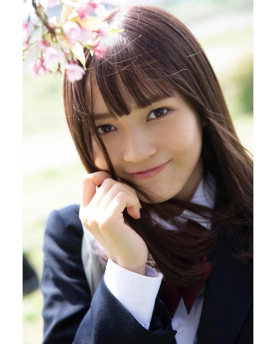 日本JK少女首登《PLAYBOY》封神！明日花不香了？