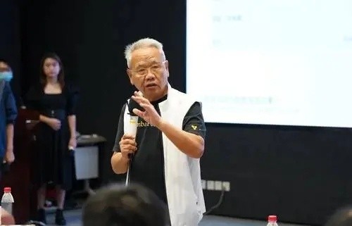 百丽集团被谁收购了,百丽创始人百亿离场