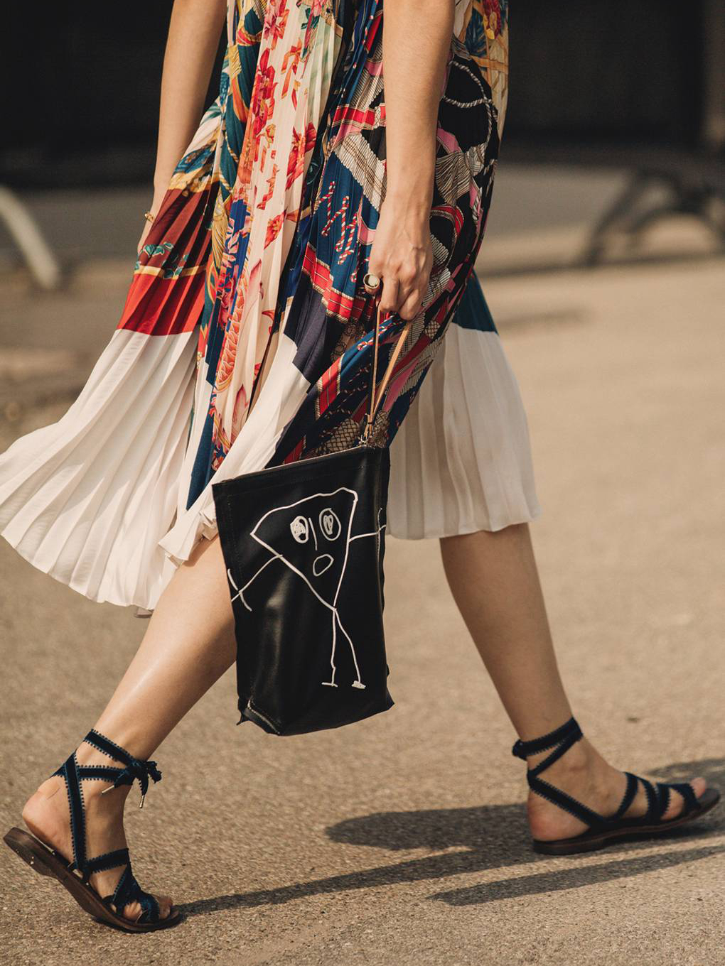 夏天选这几款凉鞋好穿还好潮,今夏穿什么凉鞋显大腿长