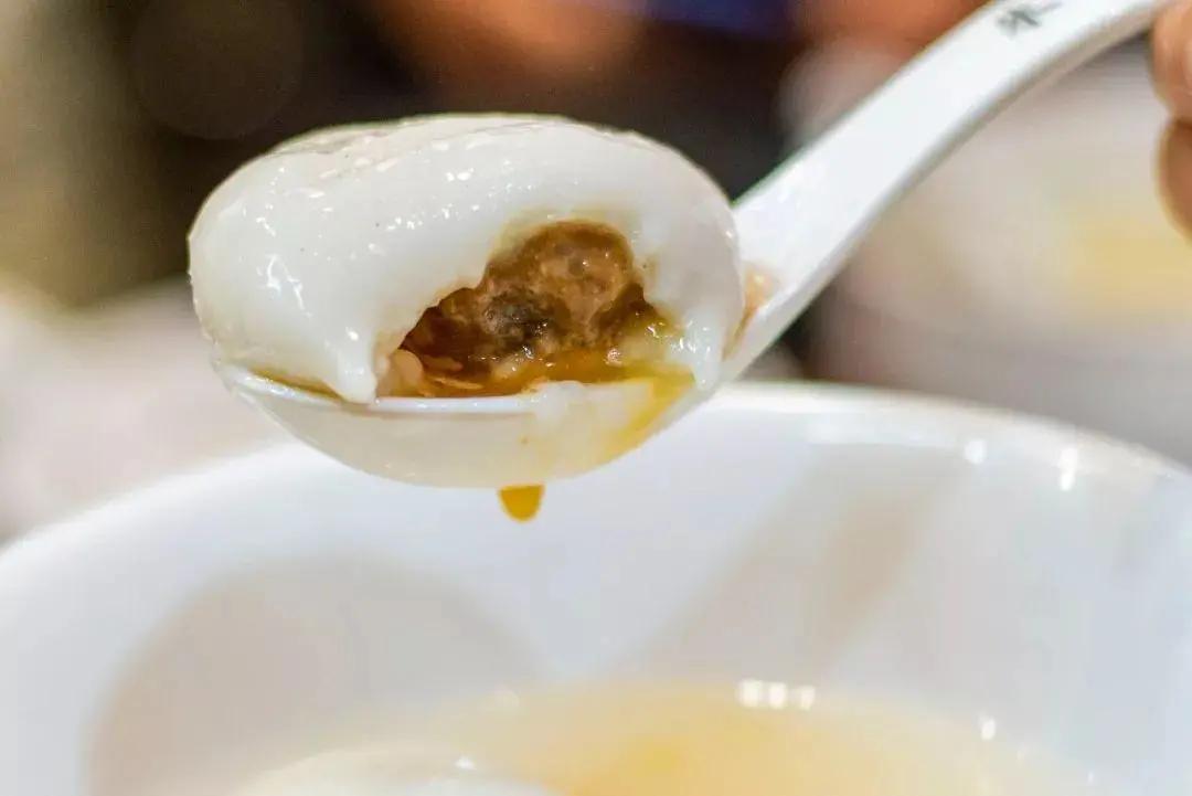 元宵节到了送你一碗最美的汤圆,元宵节软糯香甜的大汤圆