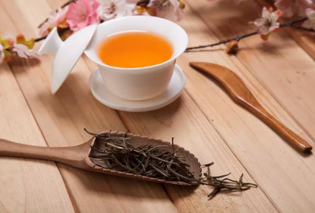 原味云南七子饼茶,云南七子饼茶什么好处