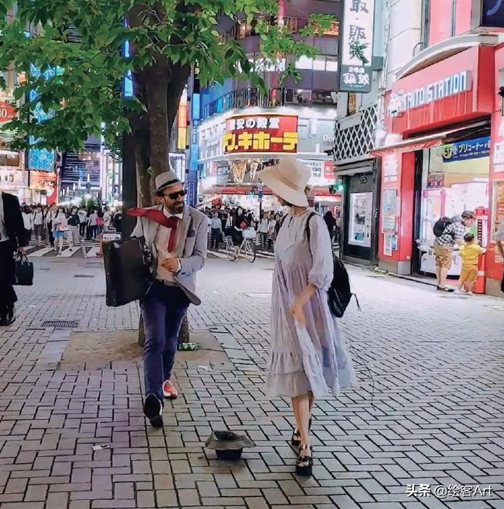 带着iPad去旅行,边走边画,体验散着热乎气儿的人生百味