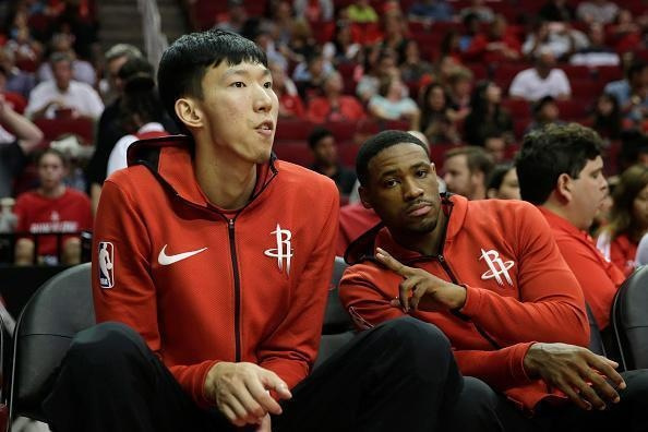 周琦被火箭放弃,周琦为什么会被火箭裁决