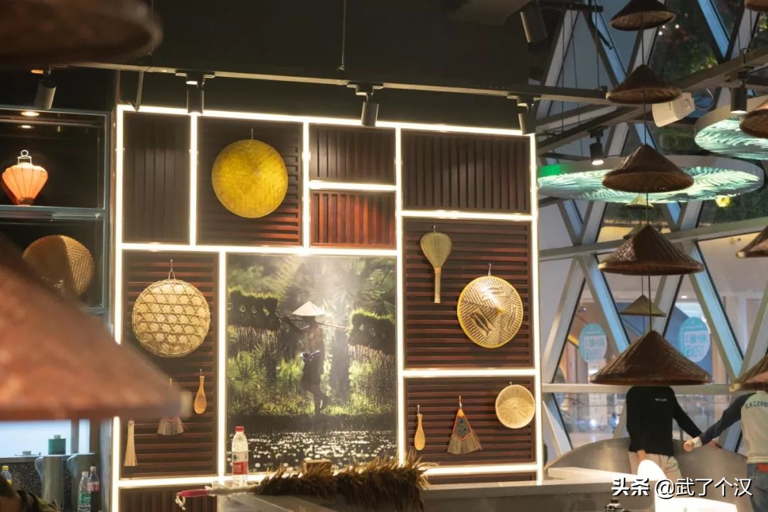 听说我的同事一天吃遍全世界,他是怎么办到的?