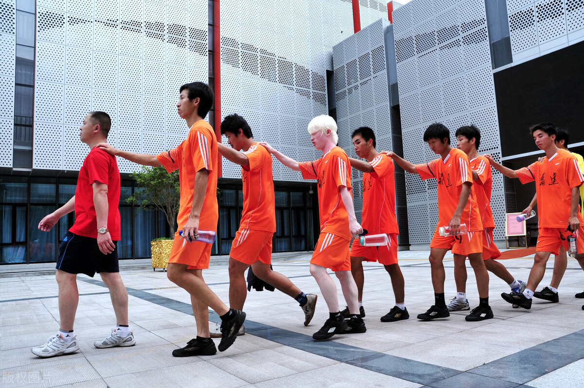 不忍心看残奥盲足，赢了心疼，输了更心疼