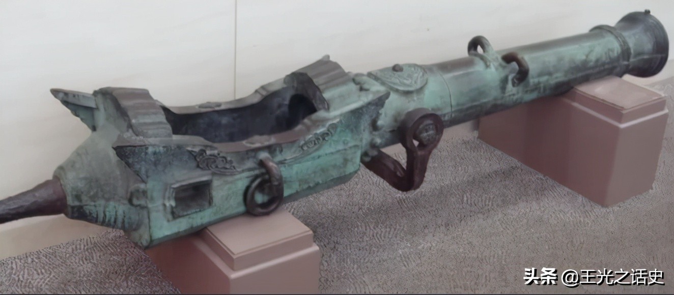 李嘉欣是汉族还是葡萄牙人,李嘉欣为什么是葡萄牙国籍