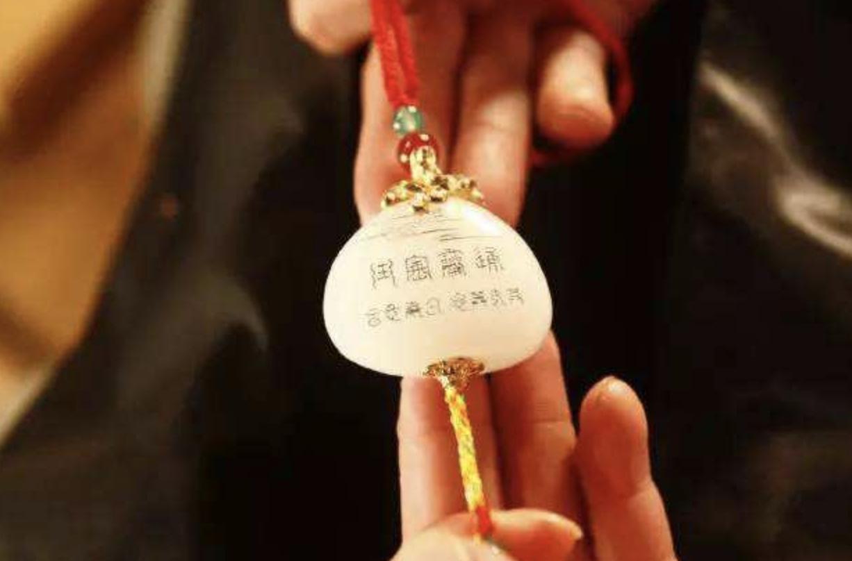 悲催！老爹抢了自己媳妇，还生了地位比自己高的弟弟？何解？