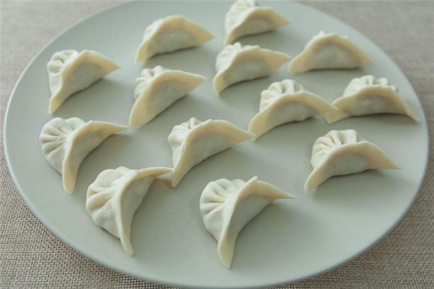 如何和饺子面做饺皮,饺皮怎么做又薄又滑又耐煮