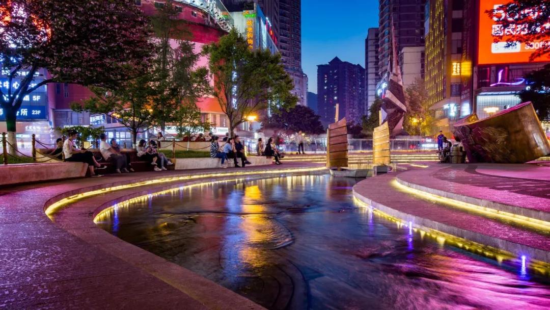 轨道游重庆,跟着轻轨游重庆