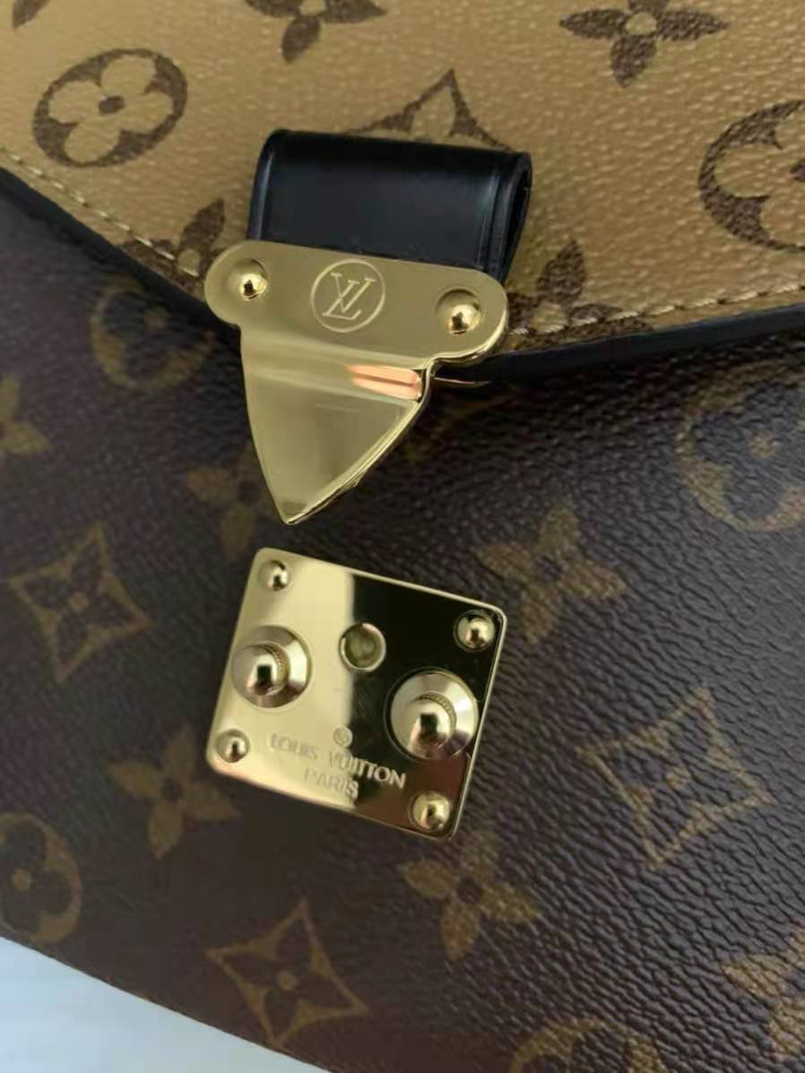 最新款LV邮差包,拼色邮差包lv真假怎么看