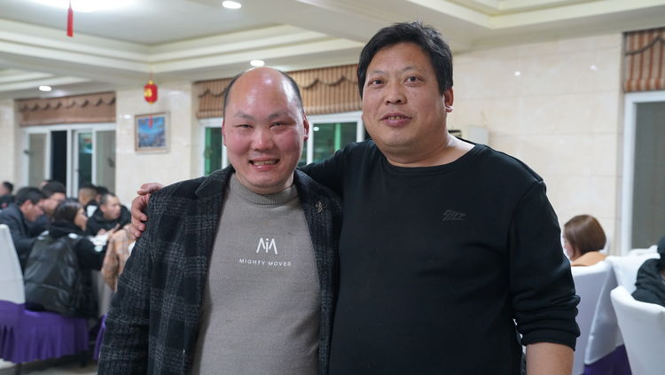 雷帝国际彩砂施工视频,雷帝国际瓷砖辅料