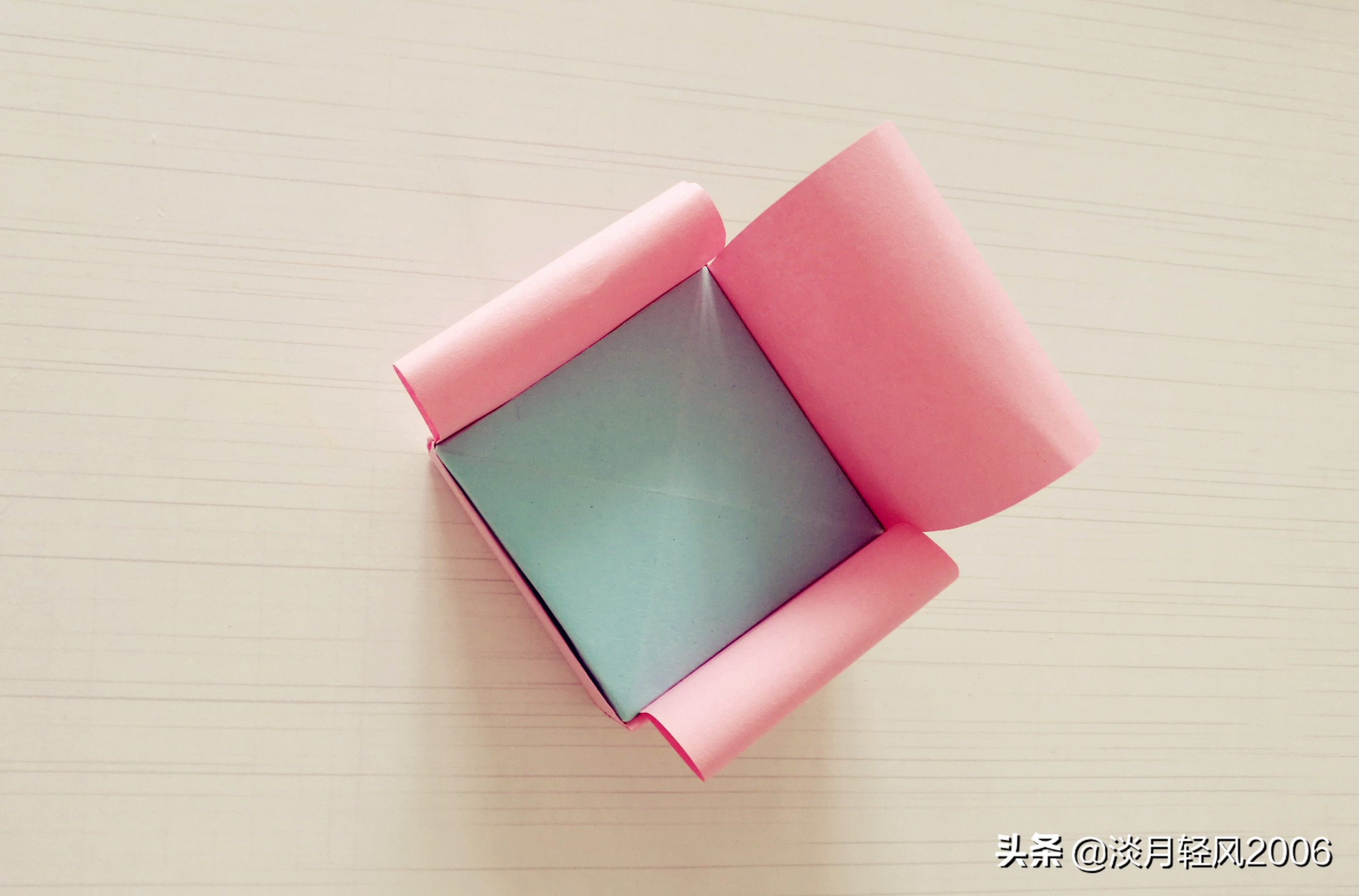 怎么用卡纸折迷你沙发超简单,卡纸做沙发