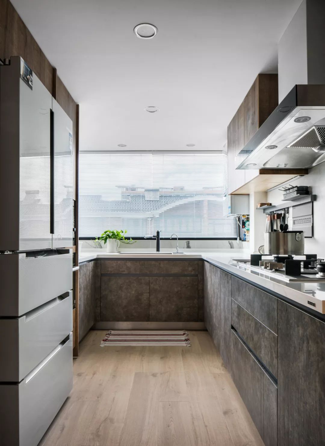 厨房橱柜门新中式款式和颜色,橱柜门颜色香芋色